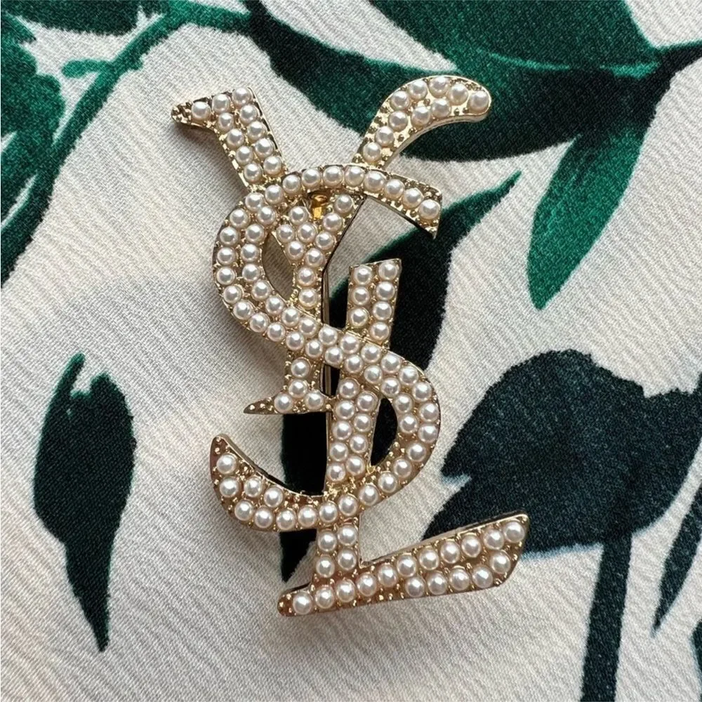 Classic   Pearl Brooch